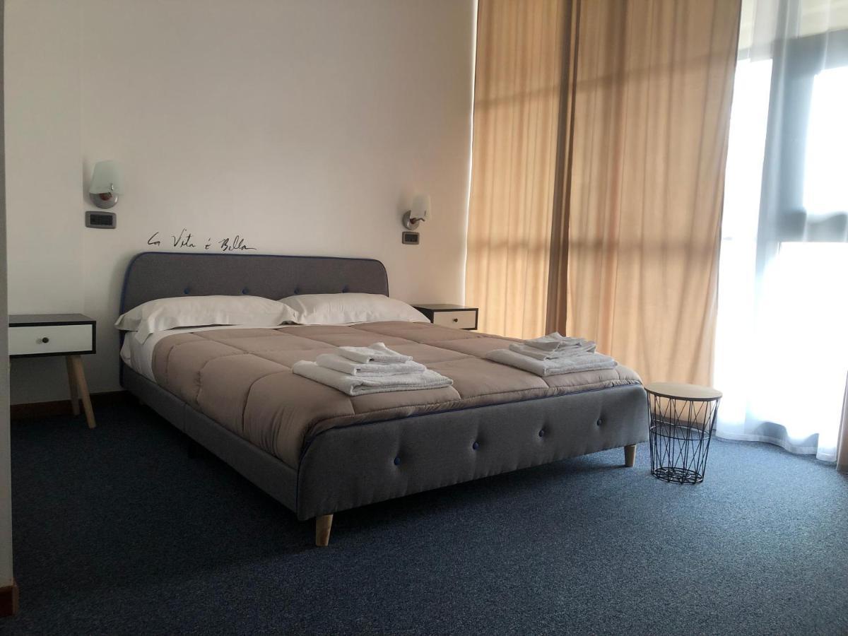 Hotel Domus Cerreto dʼEsi エクステリア 写真