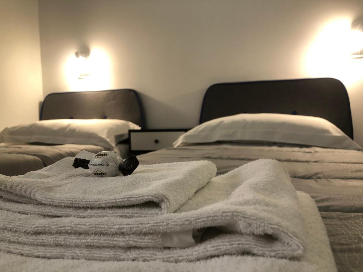 Hotel Domus Cerreto dʼEsi エクステリア 写真