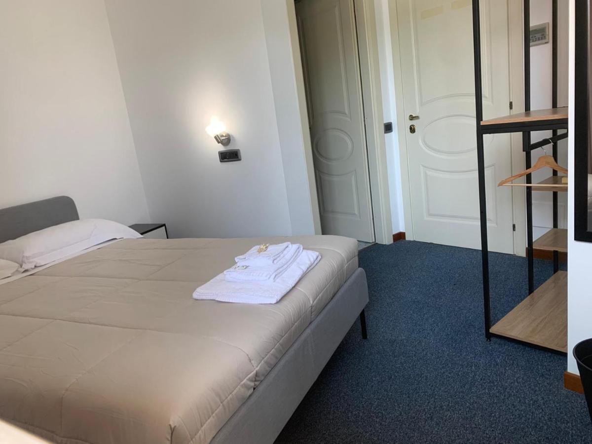Hotel Domus Cerreto dʼEsi エクステリア 写真
